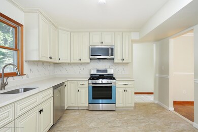 10 Sieben Dr, Middletown, NJ 07748 - photo 7