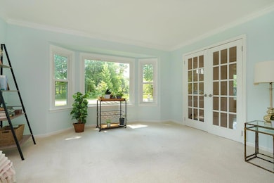 Woodbridge living room bay window