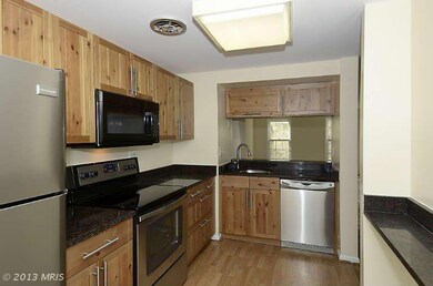 20547 Strath Haven Dr, Montgomery Village, MD 20886 - photo 3