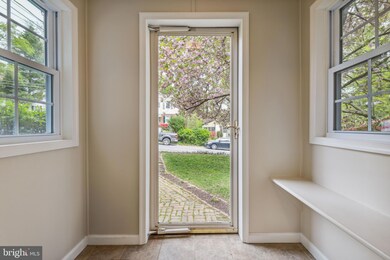 9304 Glenville Rd, Silver Spring, MD 20901 - photo 4