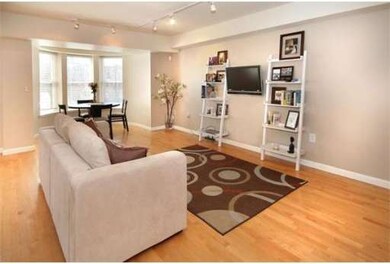 910 Beacon St unit 3, Boston, MA 02215 - photo 3