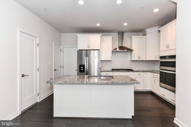 43185 Mongold Square, Ashburn, VA 20148 - photo 3