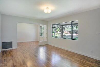 04_4013_E_Cambridge_Ave__04_mls