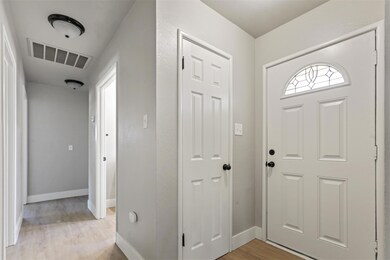554 Lombardy Entrance1