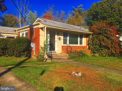 2206 Apache St, Hyattsville, MD 20783 - photo 3