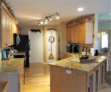 66 Glenview Dr unit 4, Aurora, OH 44202 - photo 3