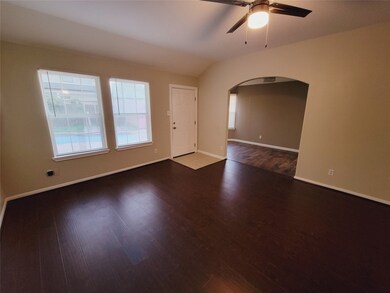 5018 Bricker St, Houston, TX 77033 - photo 4