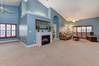 2-Living Room Area