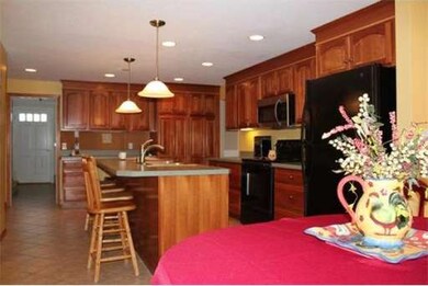 38 Ladyslipper Dr, Shrewsbury, MA 01545 - photo 2