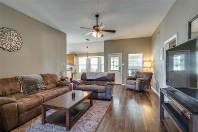 132 Pleasant Run, Azle, TX 76020 - photo 4