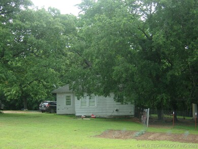 2 BEDROOM 1 BATH RENTAL ON PROPERTY