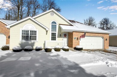 22 Cobblestone Ln, Buffalo, NY 14221 - photo 3
