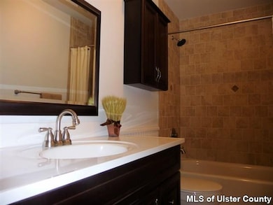 7 Hilltop Ln, Highland, NY 12528 - photo 3