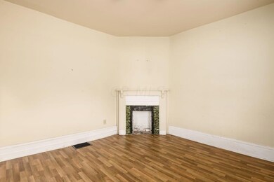 h_35_Meek_Ave-1006