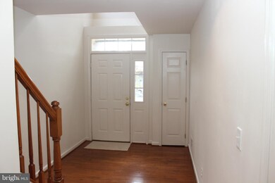 2515 James Madison Cir, Herndon, VA 20171 - photo 2