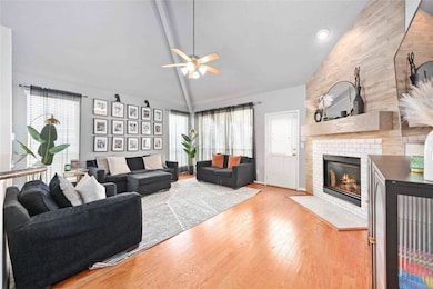 11730 Bollinger Park Ct, Houston, TX 77047 - photo 6