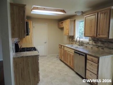 835 Kumler St SE, Salem, OR 97302 - photo 4