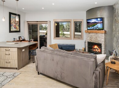 4192-Spruce-Way-109_04_Edit