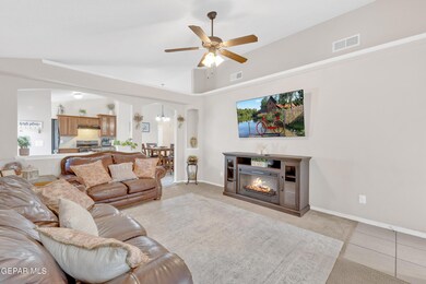 733 Desert Sage Dr, Horizon City, TX 79928 - photo 6