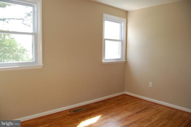 5912 Montgomery St, Gwynn Oak, MD 21207 - photo 5