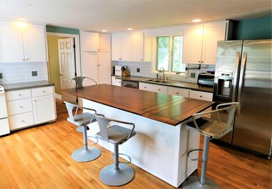 308 North St, North Weymouth, MA 02191 - photo 4