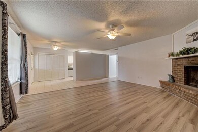 1509 NE 4th St, Moore, OK 73160 - photo 6