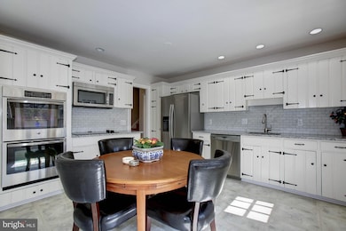 7407 Lanham Rd, Falls Church, VA 22043 - photo 7