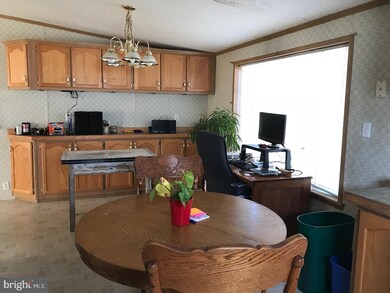 113 Robin Dr, Paulsboro, NJ 08066 - photo 5