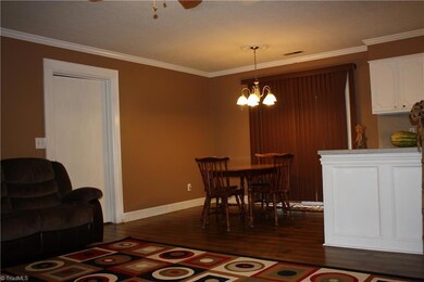 206 Ravenwood Ct, King, NC 27021 - photo 4