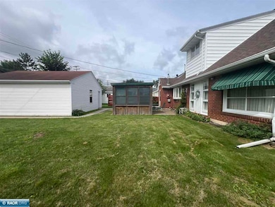 816 E 25th St, Hibbing, MN 55746 - photo 3