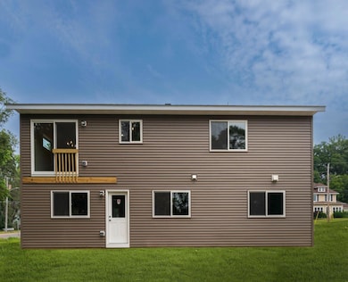 2402 15th St SE, Rochester, MN 55904 - photo 2