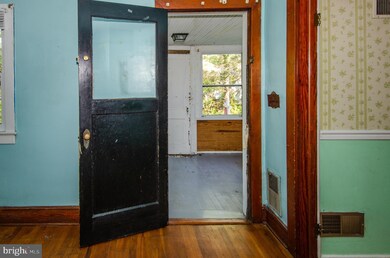 180 N 18th St, Purcellville, VA 20132 - photo 4