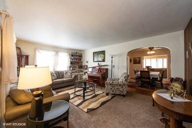 334 N Harvey St, Griffith, IN 46319 - photo 2