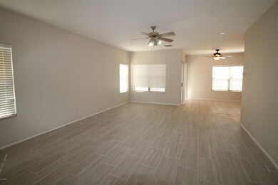 1300 S San Vincente Ct unit III, Chandler, AZ 85286 - photo 2
