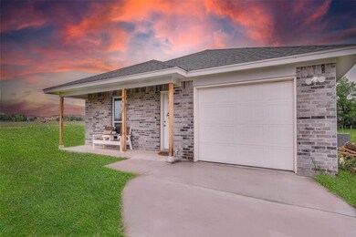 412 Evans St, Cleburne, TX 76031 - photo 2