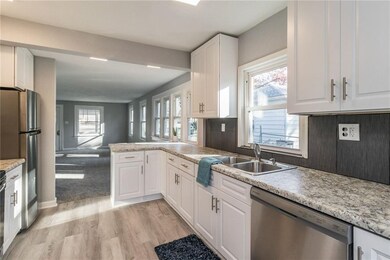 Spacious kitchen!