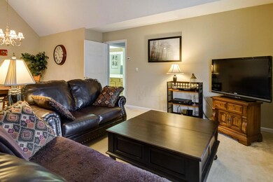 8369 Orchard Knoll -127