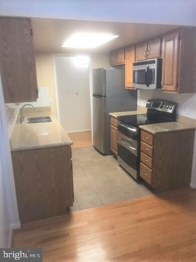 2236 Castle Rock Square unit 21C, Reston, VA 20191 - photo 4