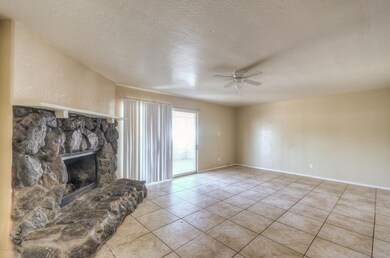 5526 W Avalon Dr, Phoenix, AZ 85031 - photo 4