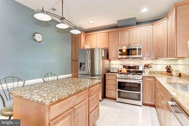 8967 Fascination Ct, Lorton, VA 22079 - photo 6