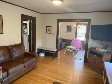 264 Robbins St unit B, Waltham, MA 02453 - photo 2