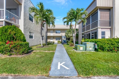493 Flanders K, Delray Beach, FL 33484 - photo 4