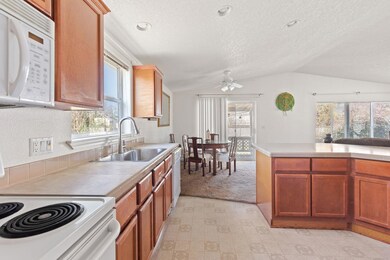 8-web-or-mls-1513-agape-way