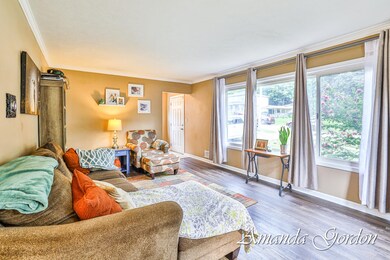 1611 Evergreen St-14