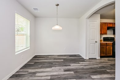 10939 Myrtle Oak St, Houston, TX 77016 - photo 6