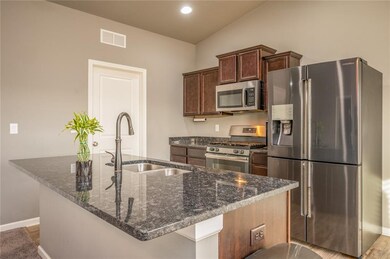 2309 River Meadows Cir, Des Moines, IA 50320 - photo 7