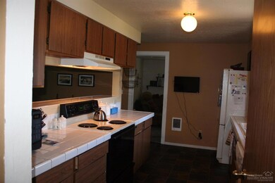 2313 SW 31st St, Redmond, OR 97756 - photo 4