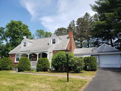 8 Orchard Dr, Schenectady, NY 12302 - photo 2