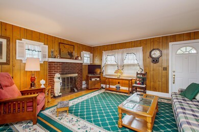 02_1781BelmarBlvd_1_LivingRoom_HiRes
