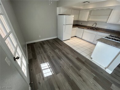 5576 W Rochelle Ave unit 26D, Las Vegas, NV 89103 - photo 5